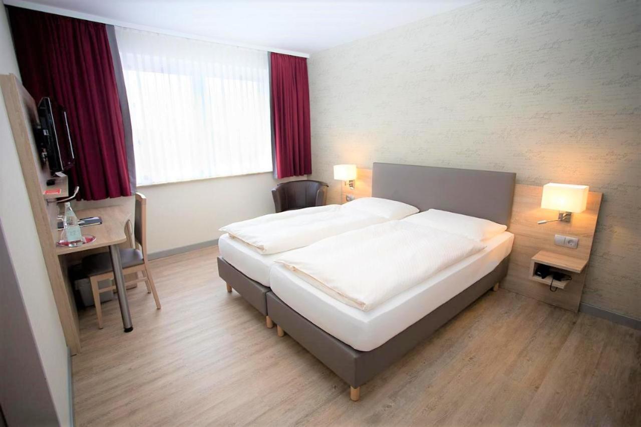 Ivy Hotel Вольфсбург Экстерьер фото
