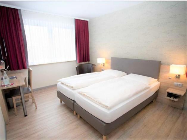 Ivy Hotel Вольфсбург Экстерьер фото