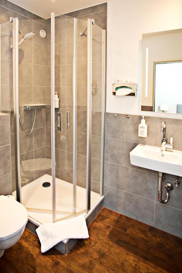 Ivy Hotel Вольфсбург Экстерьер фото